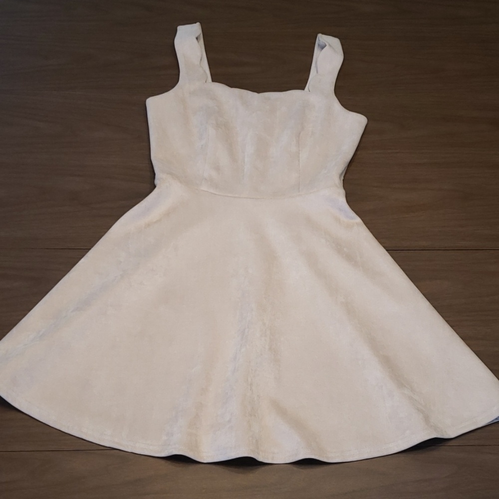 Alta beige dress